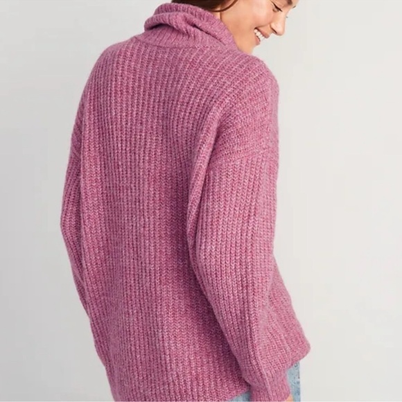 Old Navy Shaker-Stitch Tunic-Length Turtleneck Sweater - Picture 2 of 8